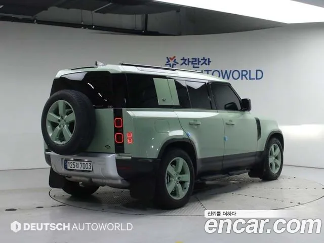 Land Rover Defender — Фото автомобиля 2