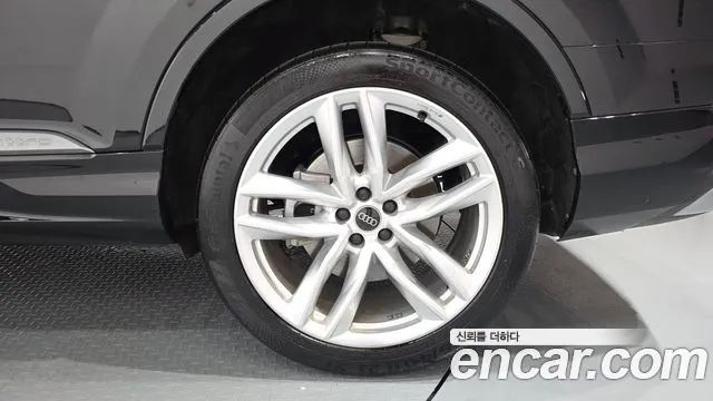 Audi Q7 45 TDI quattro Premium — Фото автомобиля 21