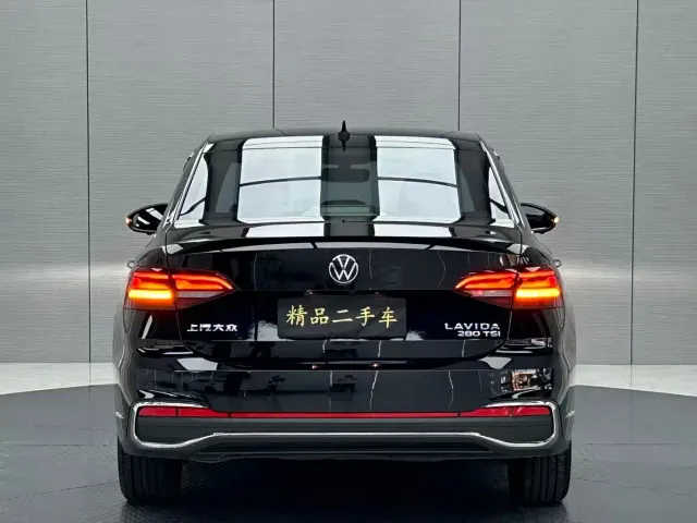 Volkswagen Lavida — Фото автомобиля 6