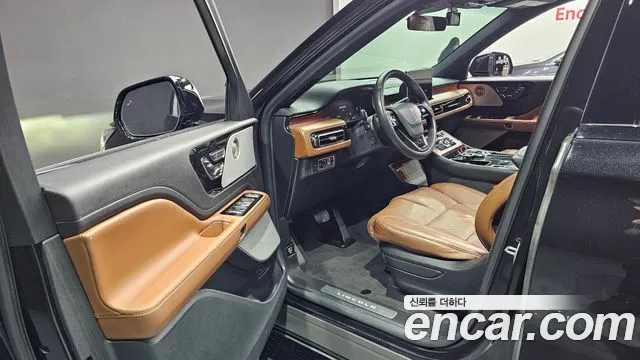 Lincoln Aviator Aviator 2 поколение 3.0 Reserve Jet Package AWD — Фото автомобиля 10