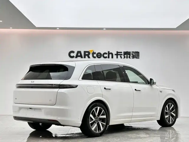 Li Auto L7 — Фото автомобиля 5