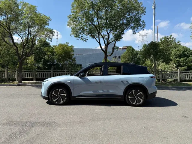 Nio ES6 — Фото автомобиля 8