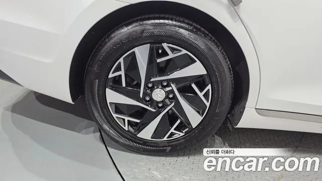 Hyundai Grandeur (New) Hybrid — Фото автомобиля 5