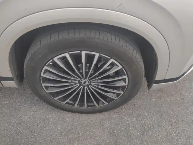 Dongfeng Aeolus L8 — Фото автомобиля 6
