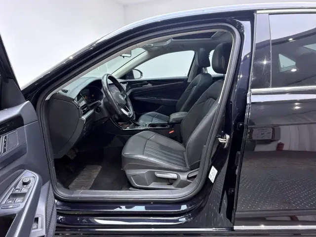 Volkswagen Passat — Фото автомобиля 14