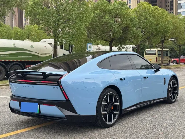 Xpeng P7 — Фото автомобиля 5