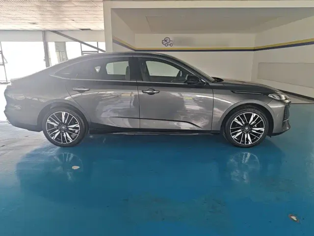 Changan Eado — Фото автомобиля 6
