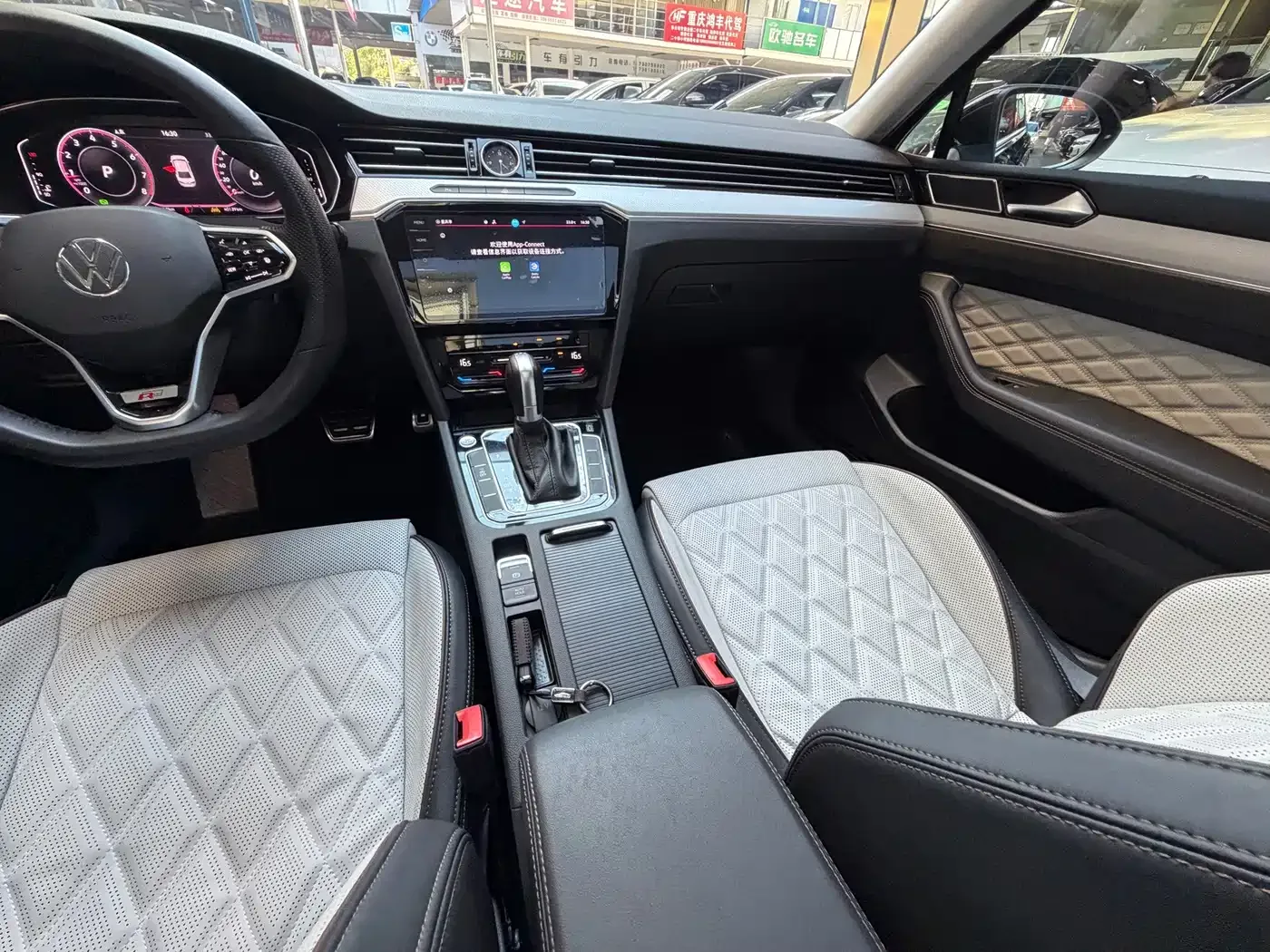 Volkswagen Magotan 2023 Model 2 Million Commemorative Edition 330TSI DSG Luxury — Фото автомобиля 28