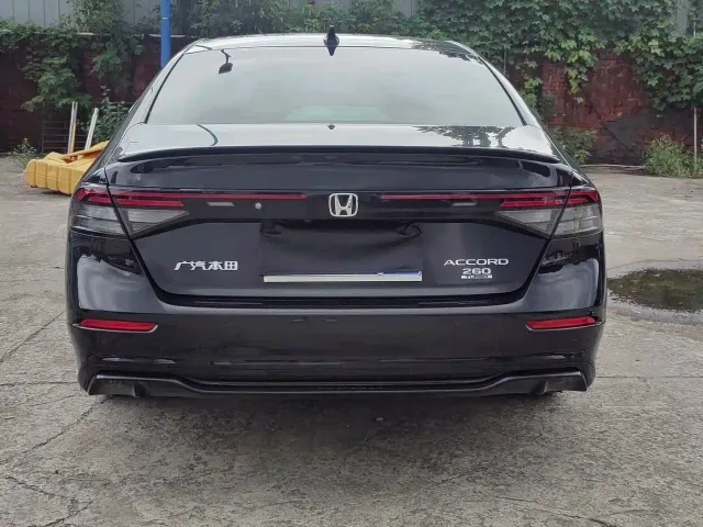 Honda Accord — Фото автомобиля 8