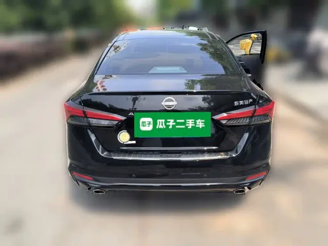 Nissan Teana — Фото автомобиля 3
