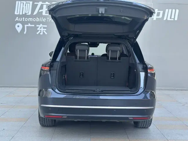 Nio ES8 — Фото автомобиля 14