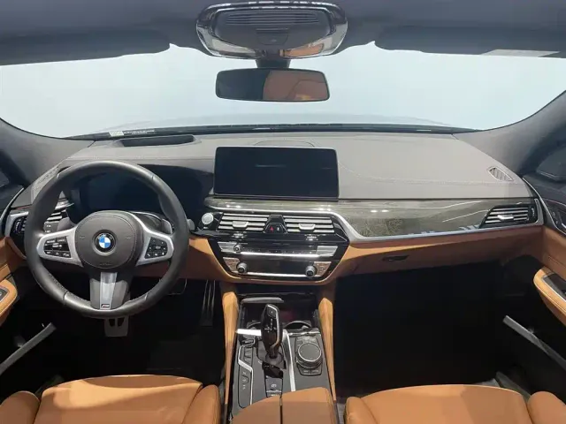 BMW 6 Series Gran Turismo — Фото автомобиля 9