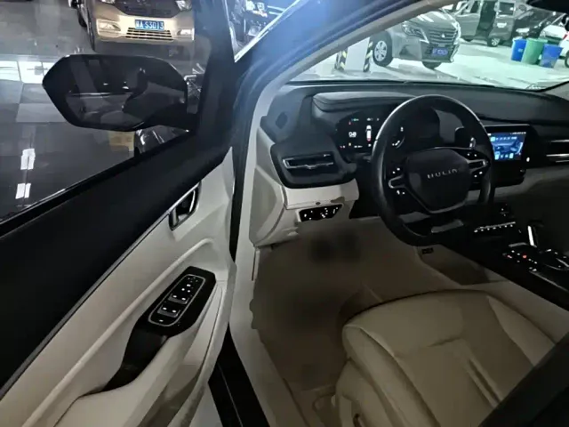 Wuling Victory — Фото автомобиля 15