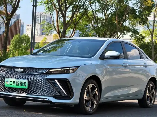 Фотография автомобиля — Geely Emgrand L