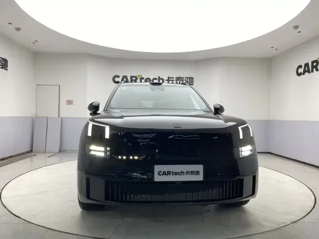 Lynk & Co 900 — Фото автомобиля 3