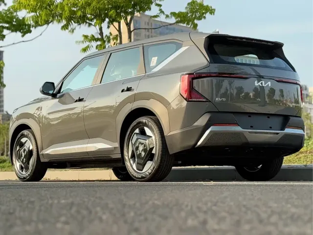 Kia EV5 — Фото автомобиля 15