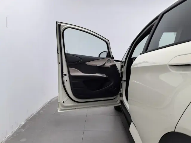 BYD Dolphin — Фото автомобиля 8