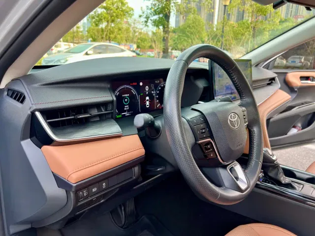 Toyota Camry — Фото автомобиля 10