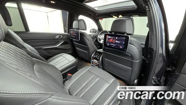 BMW X7 — Фото автомобиля 12