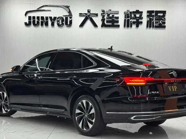 Volkswagen Passat — Фото автомобиля 6