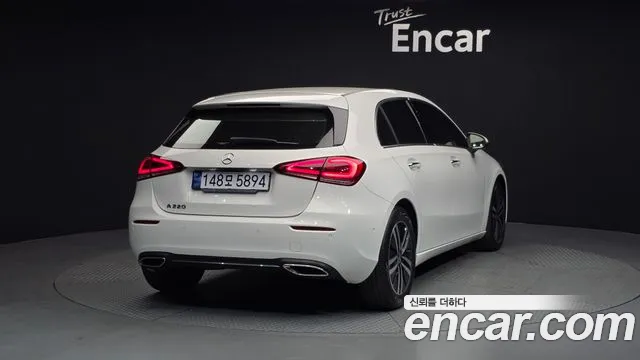 Mercedes-Benz A-Class — Фото автомобиля 2