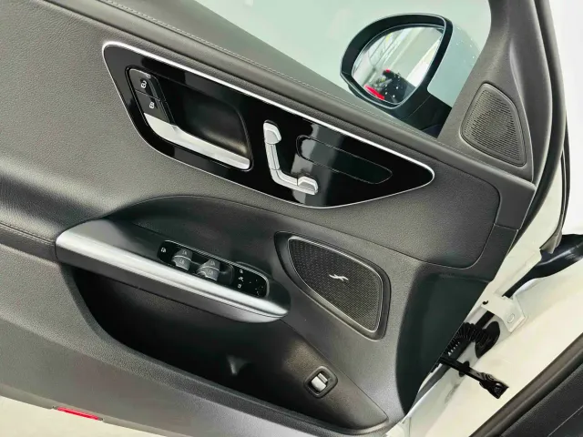 Mercedes-Benz C-Class — Фото автомобиля 11