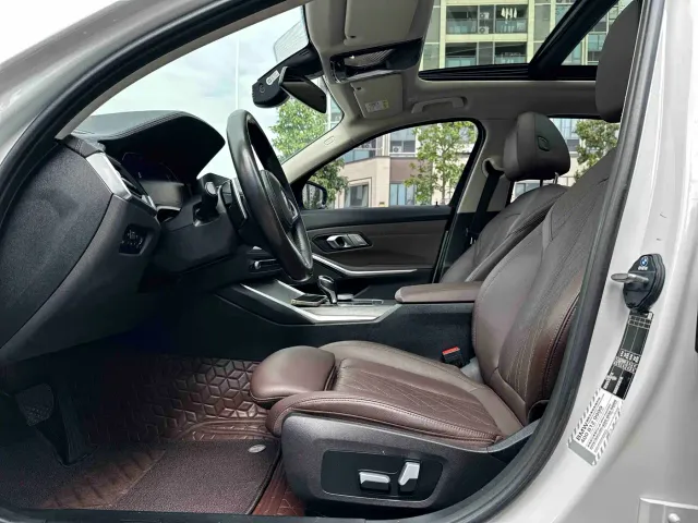 BMW 3 Series — Фото автомобиля 5
