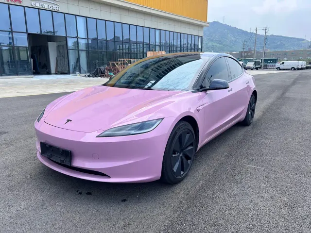 Tesla Model 3 — Фото автомобиля 3