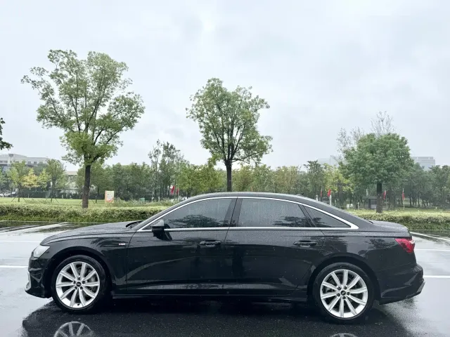 Audi A6L — Фото автомобиля 7