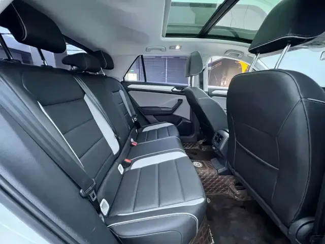 Volkswagen T-Roc — Фото автомобиля 23