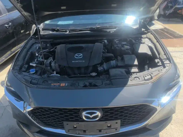 Mazda Axela — Фото автомобиля 19
