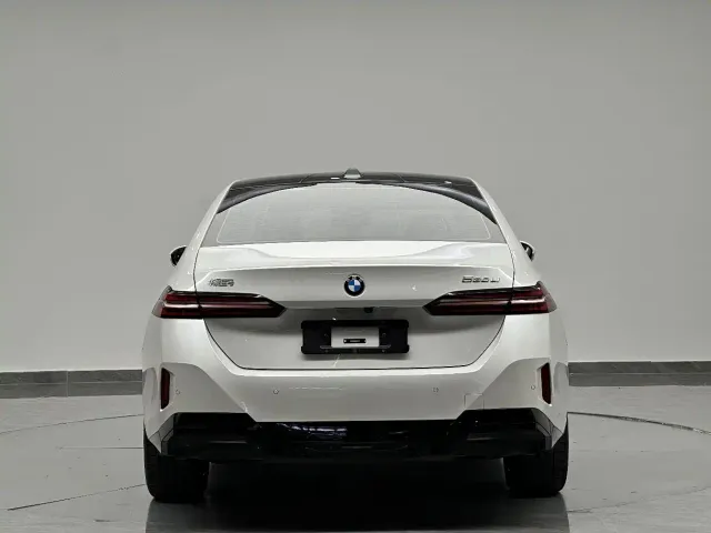 BMW 5 Series — Фото автомобиля 6