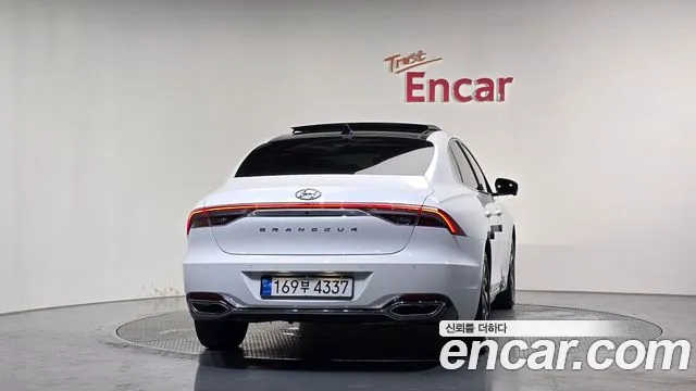 Hyundai Grandeur — Фото автомобиля 4