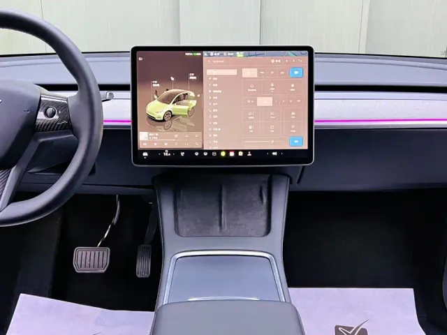 Tesla Model Y — Фото автомобиля 12