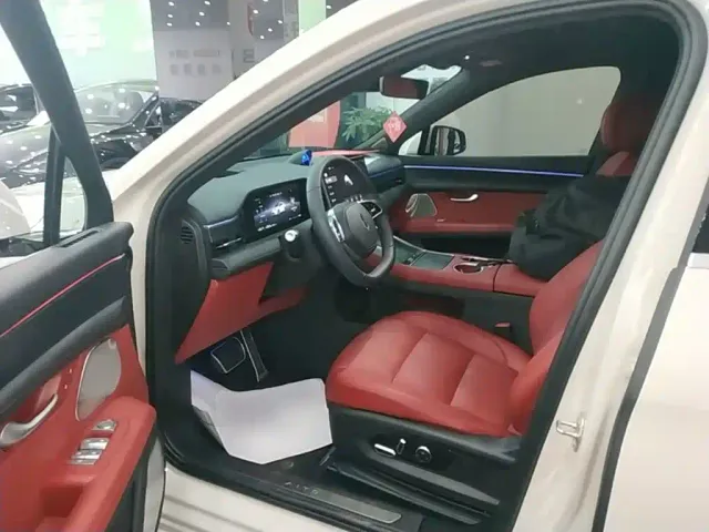 Aito M5 — Фото автомобиля 15