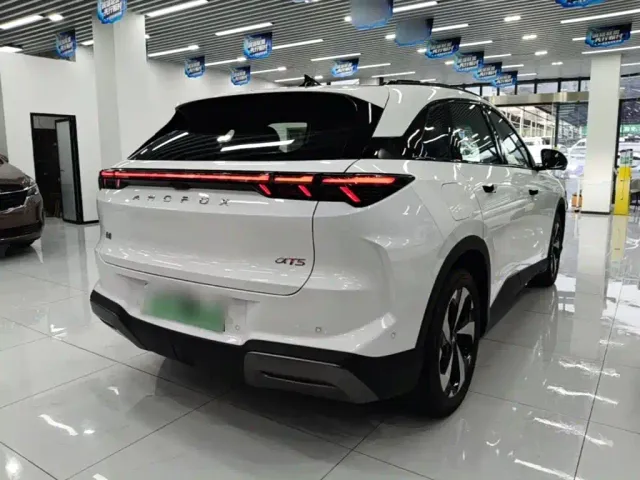 Arcfox Alpha T5 — Фото автомобиля 6