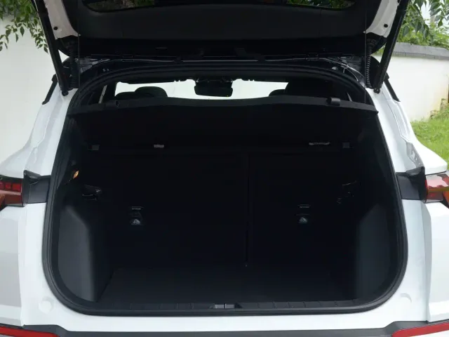 Geely Binyue — Фото автомобиля 5