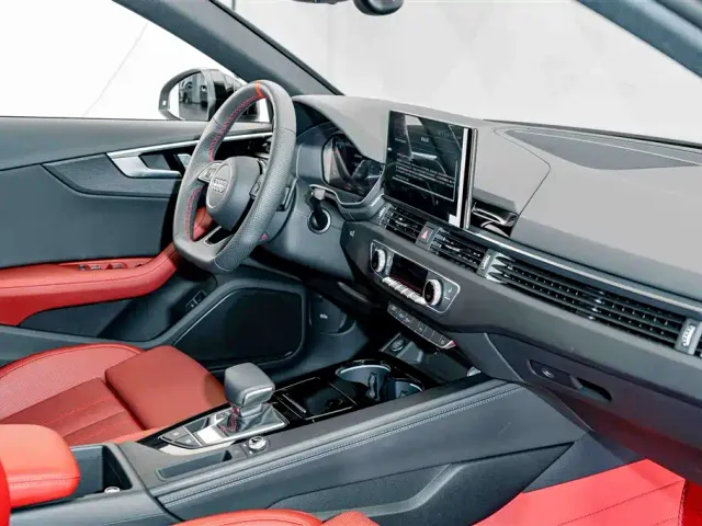 Audi A4L — Фото автомобиля 17