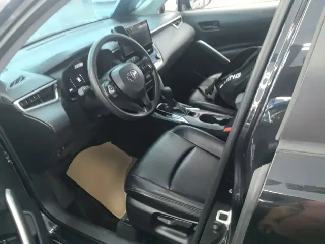 Toyota Corolla Cross — Фото автомобиля 14
