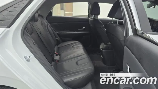 Hyundai Avante — Фото автомобиля 12