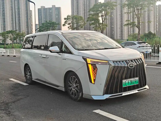 GAC Trumpchi E9 — Фото автомобиля 2