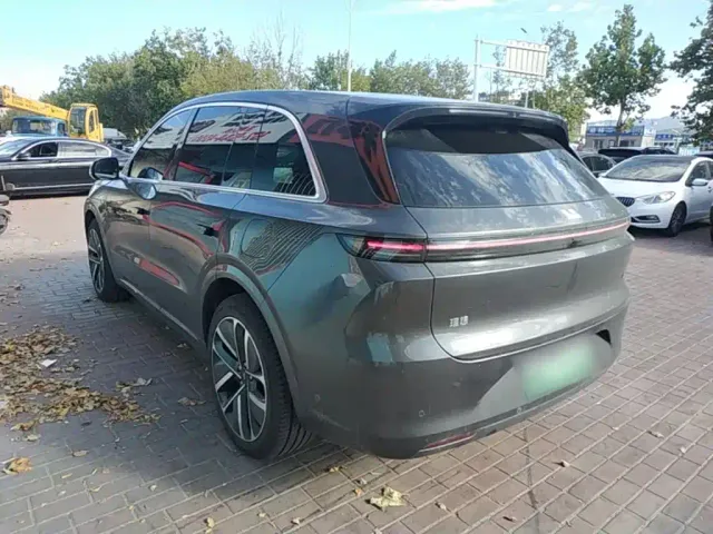 Li Auto L6 — Фото автомобиля 4