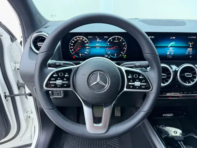 Mercedes-Benz GLA-Class — Фото автомобиля 11