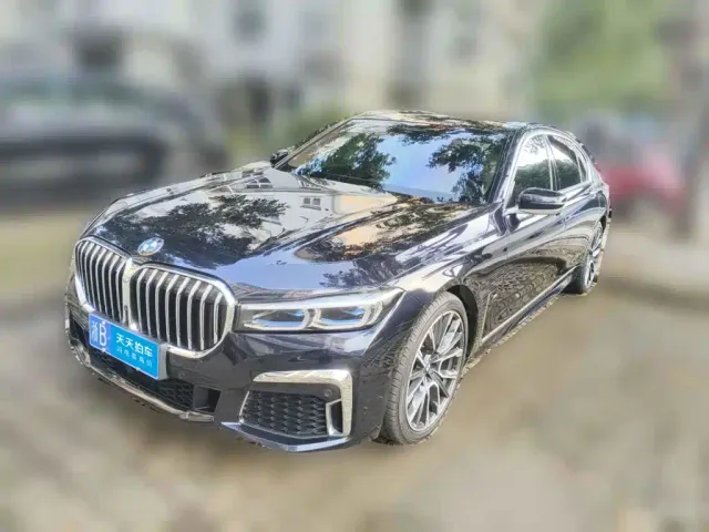 Фотография автомобиля — BMW 7 Series