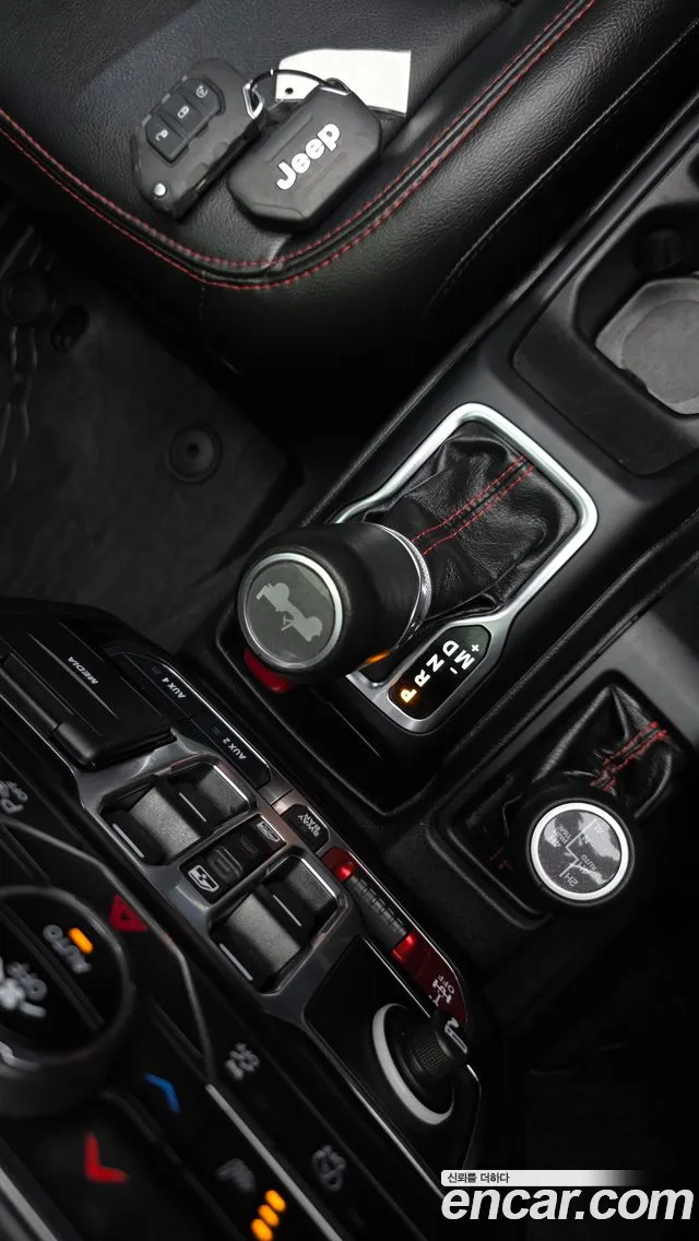 Jeep Wrangler JL — Фото автомобиля 19