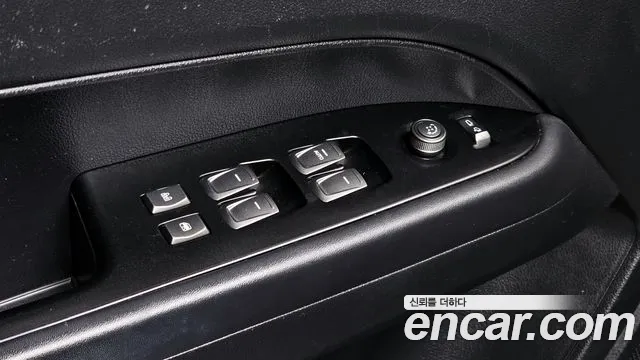 KG_Mobility_Ssangyong Rexton Новый Rexton Sport Дизель 2.2 4WD — Фото автомобиля 19