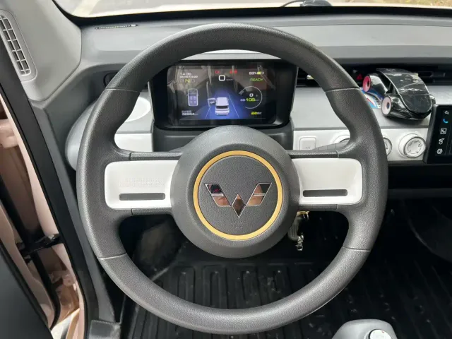 Wuling Hongguang Mini EV — Фото автомобиля 6