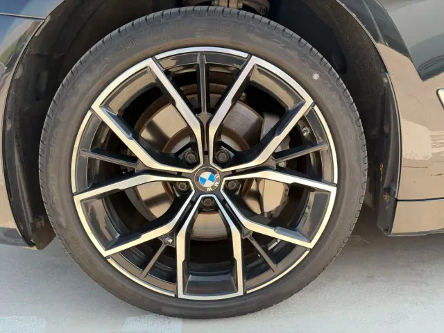 BMW 5 Series — Фото автомобиля 14