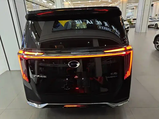 GAC Trumpchi M8 — Фото автомобиля 5