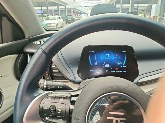 BYD Yuan PLUS — Фото автомобиля 11